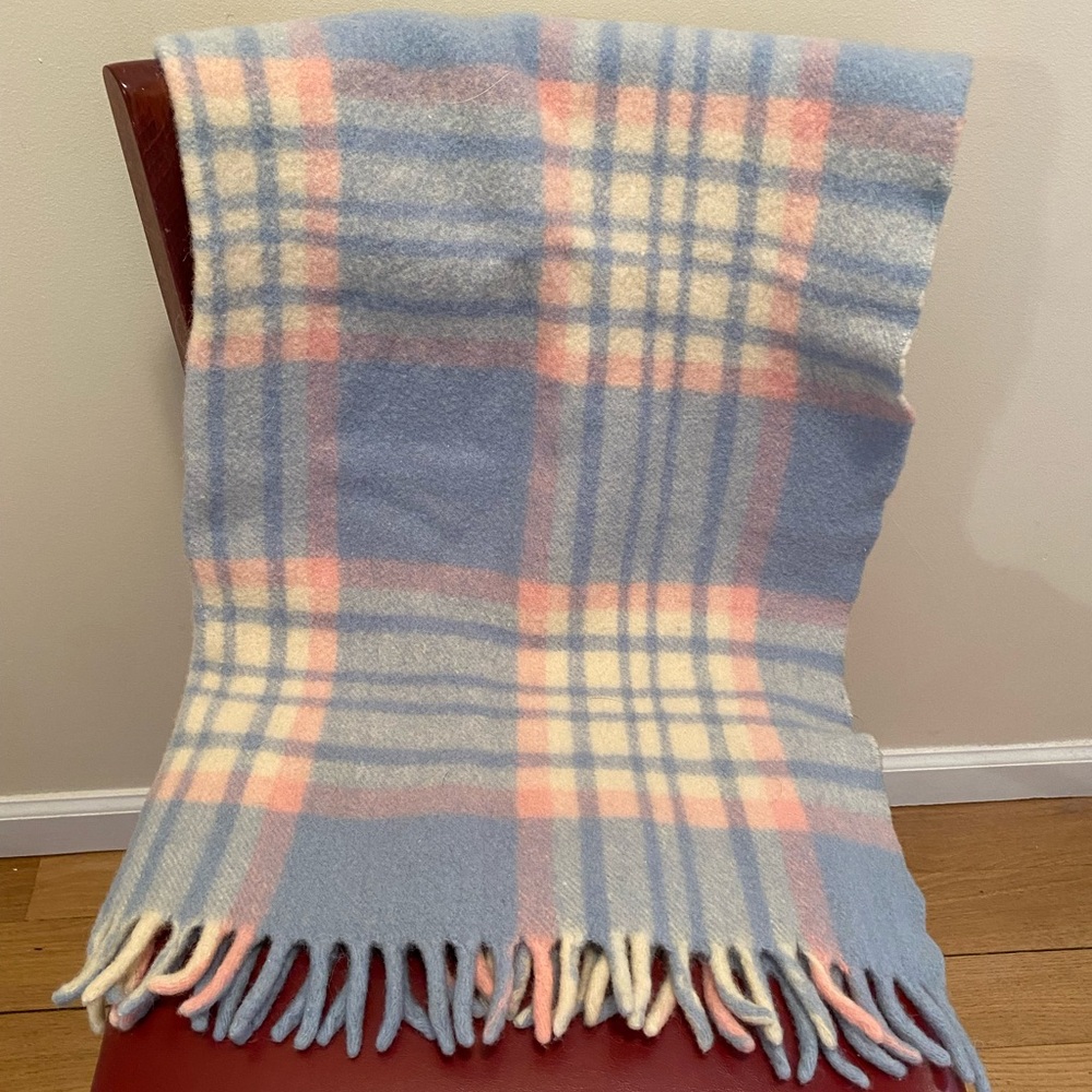 Vintage 100% Wool Curvon Royal Wrap/Scarf